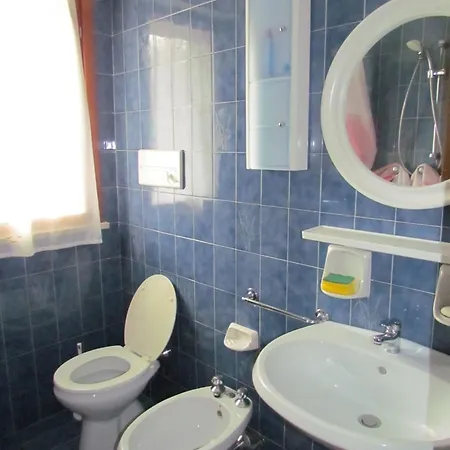 Apartment Homely Apartment With Shared Pools - Beahost Bibione