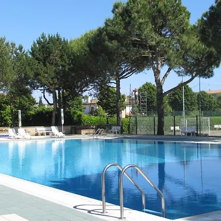 Apartment Homely Apartment With Shared Pools - Beahost *