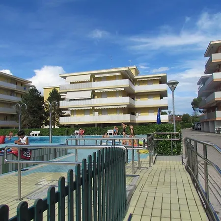 Homely Apartment With Shared Pools - Beahost Bibione